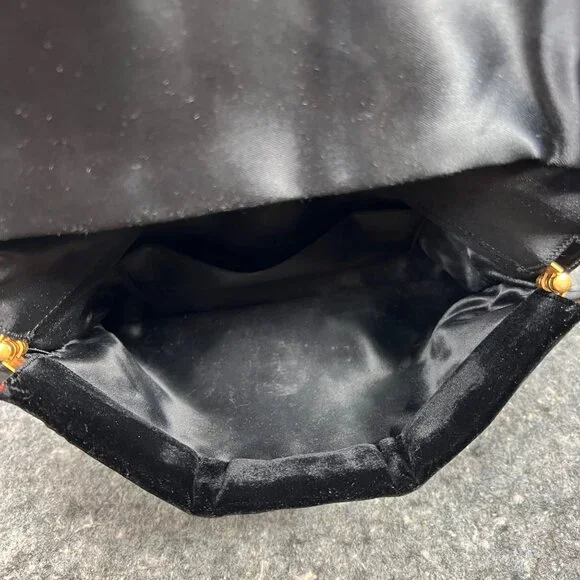 Bienen Davis VTG Black Velvet & Gold Tone Metal Trim Clutch W/ Mirror & Pouch - Picture 13 of 16